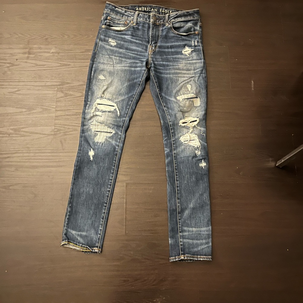 32x32 American Eagle Skinny Jeans